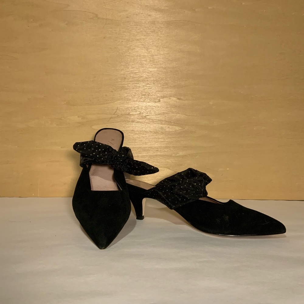 black bow heels